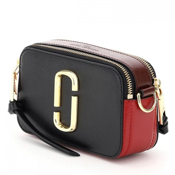 Marc Jacobs Handbags - Marc Jacobs Colorblock Camera Snapshot Bag Black/Red